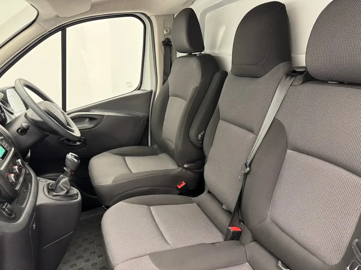 2020-renault-trafic-20dci-sl28-energy-120-business-big-11