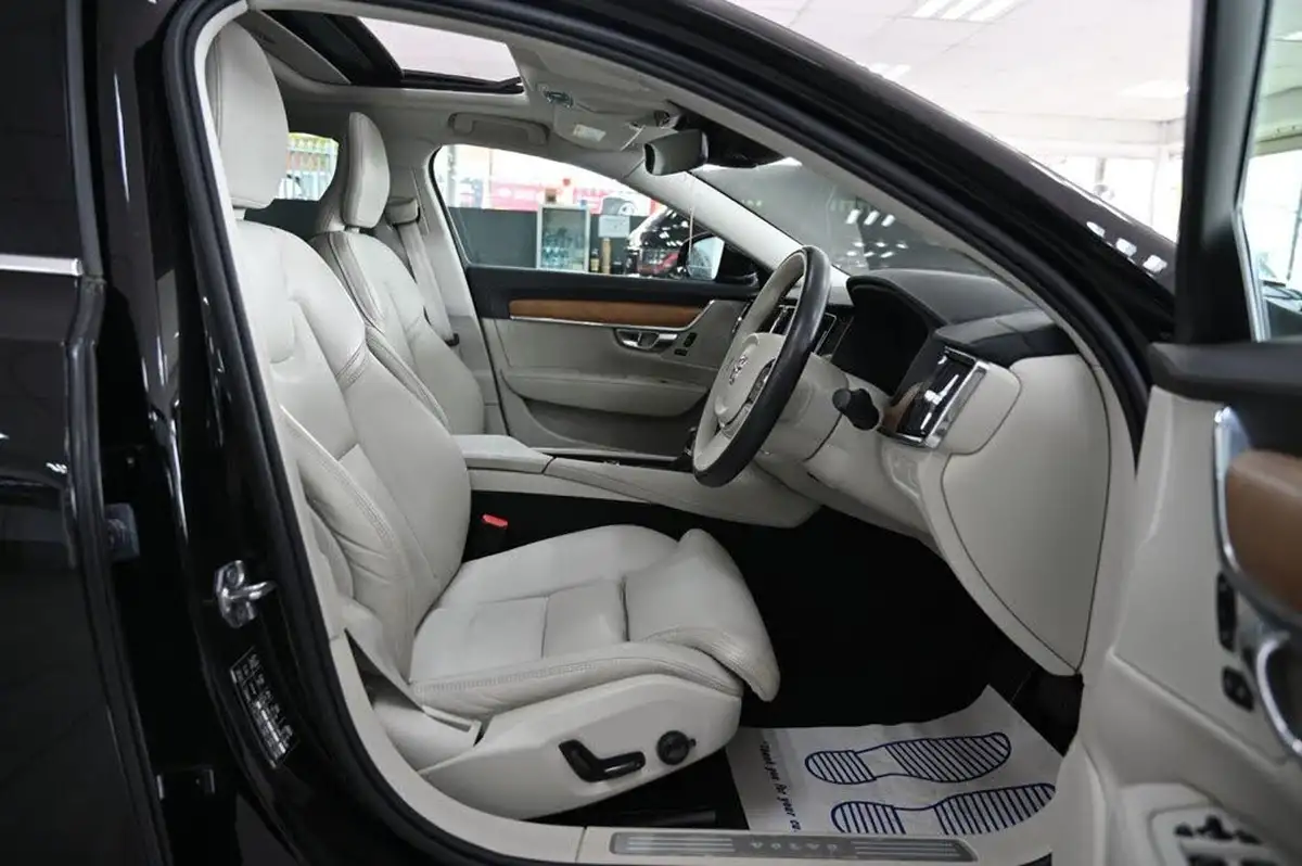 2018-volvo-s90-20td-d5-inscription-4x4-big-17