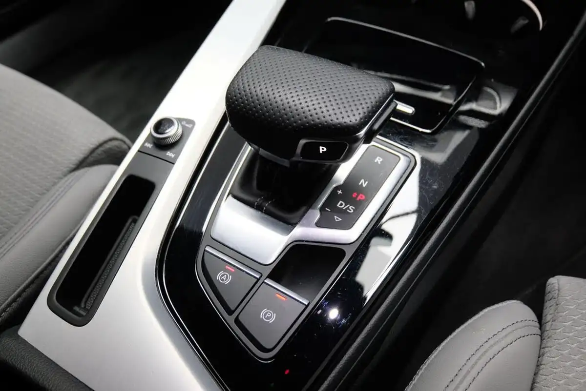 2023-audi-a4-20-35-tfsi-s-line-big-21