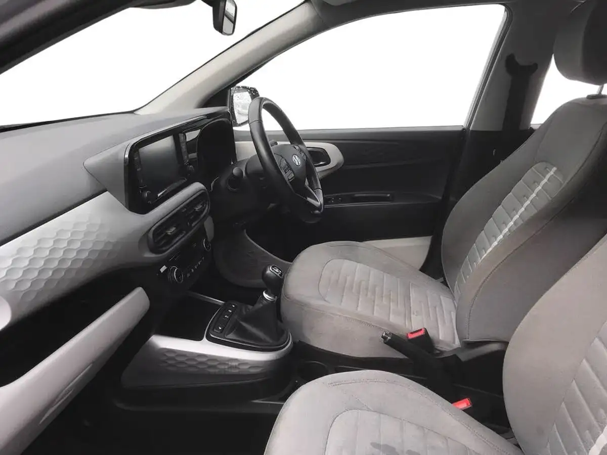 2022-hyundai-i10-10-premium-big-9