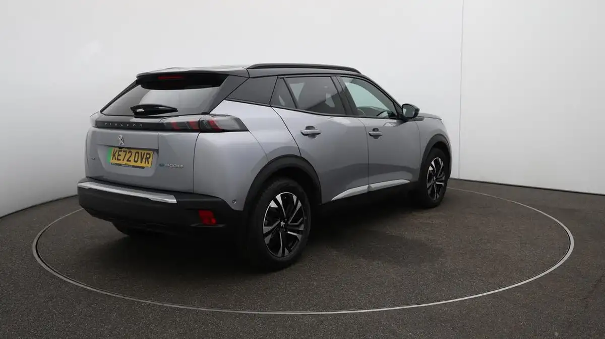 2023-peugeot-2008-suv-e-gt-136bhp-50kwh-station-wagon-big-56