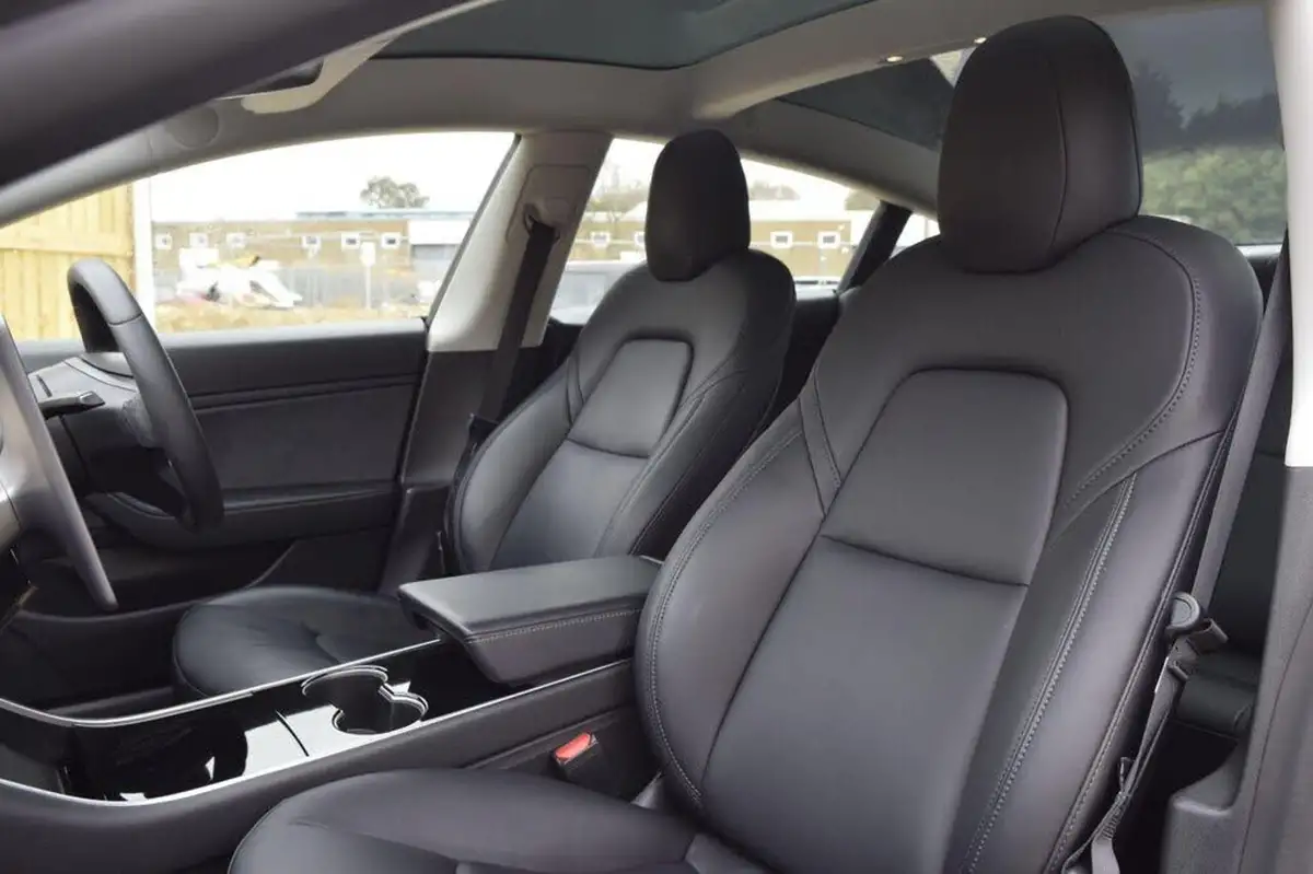 2020-tesla-model-3-e-performance-big-47