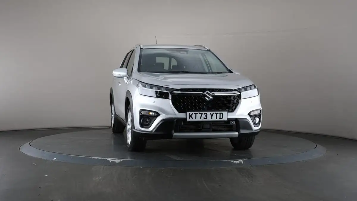 2023-suzuki-s-cross-14-boosterjet-motion-big-48