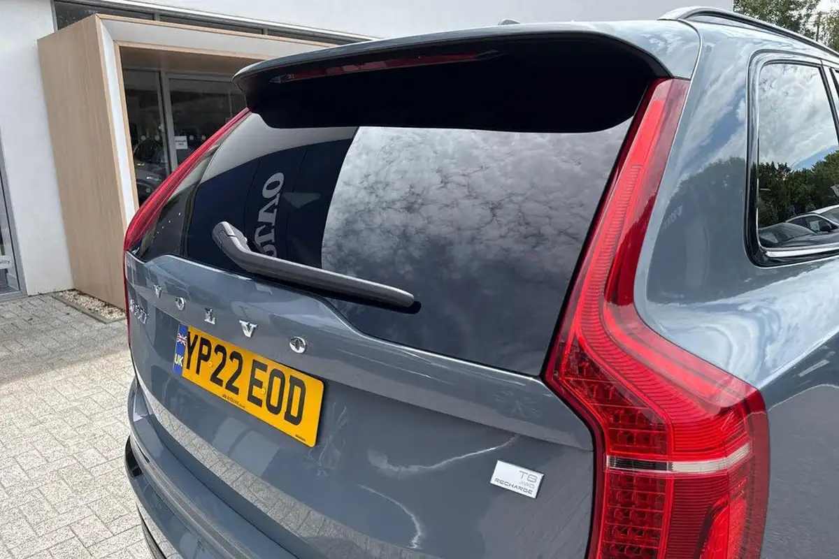 2022-volvo-xc90-20-t8-r-design-455bhp-big-15