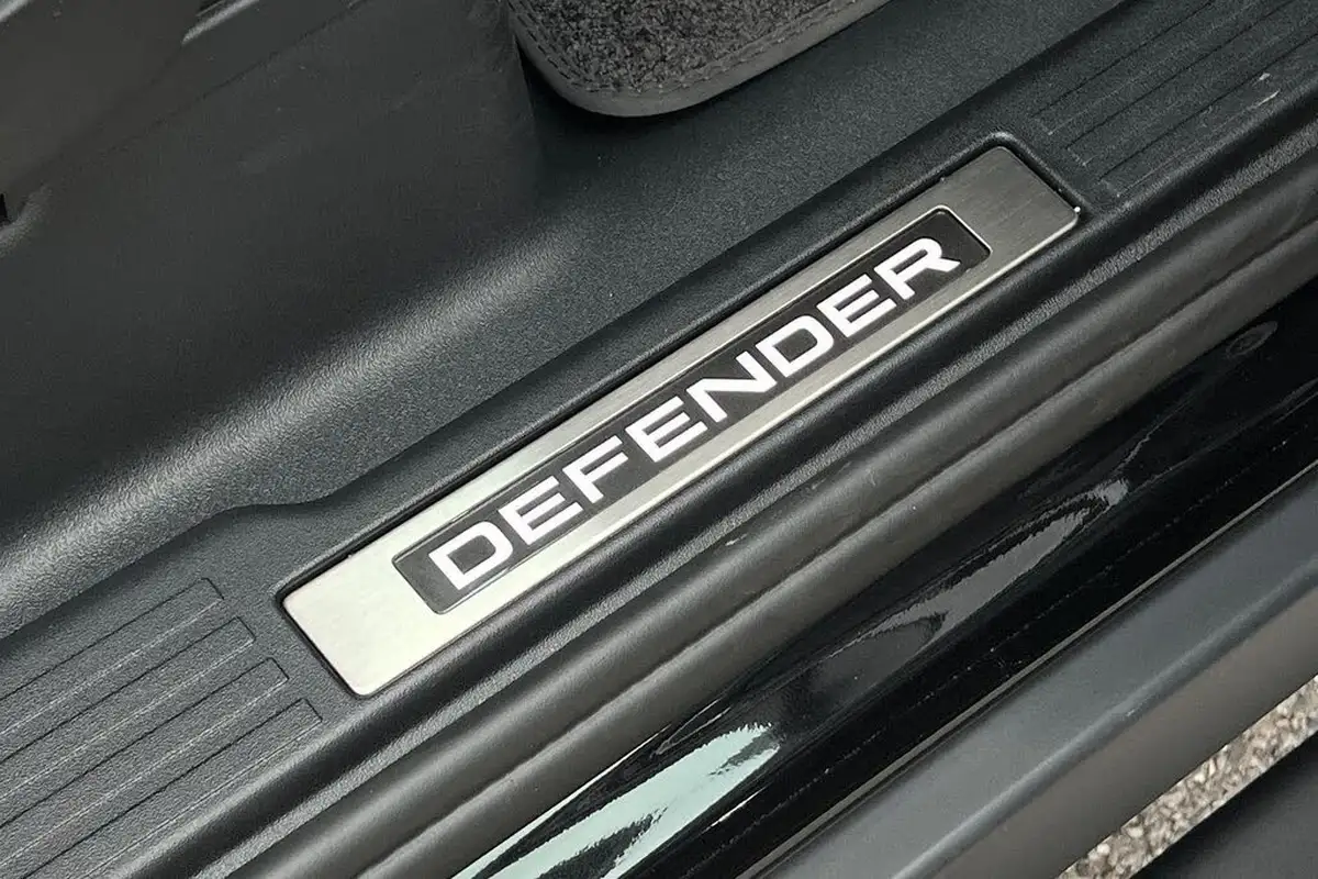2024-land-rover-90-defender-30-d350-x-dynamic-hse-big-30