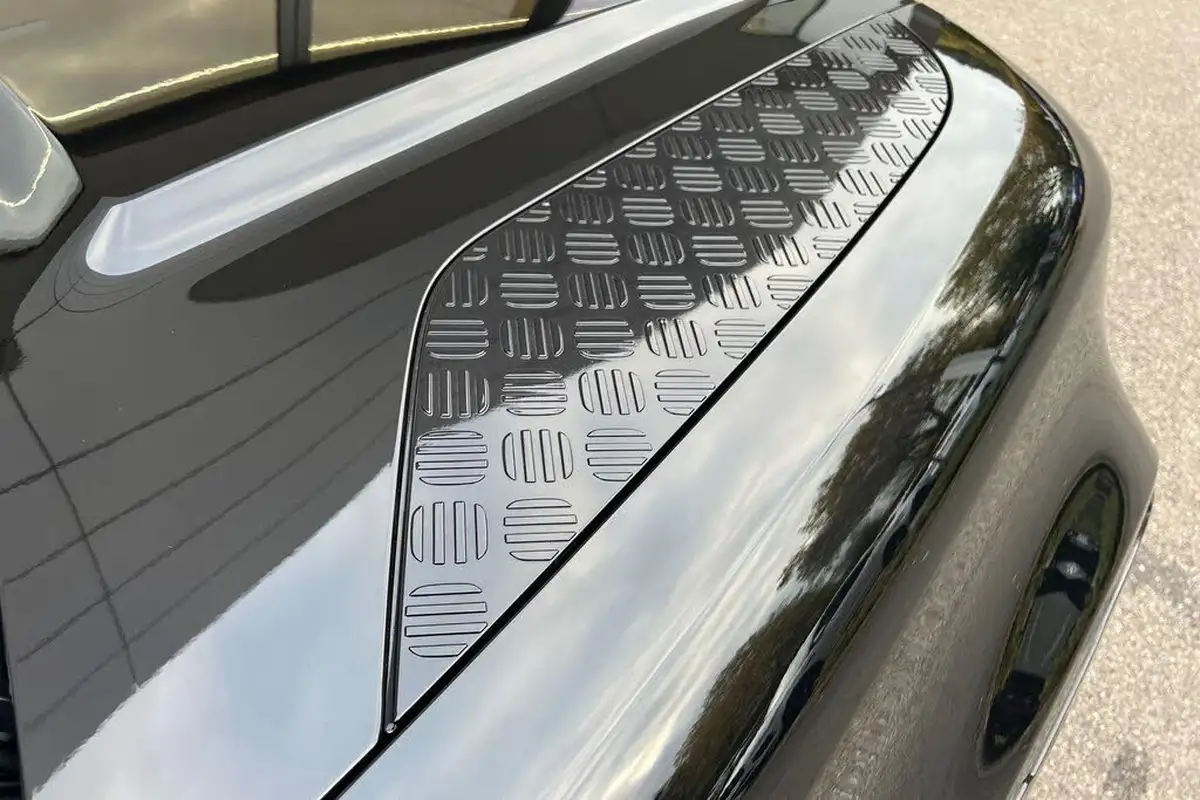 2024-land-rover-90-defender-30-d350-x-dynamic-hse-big-54
