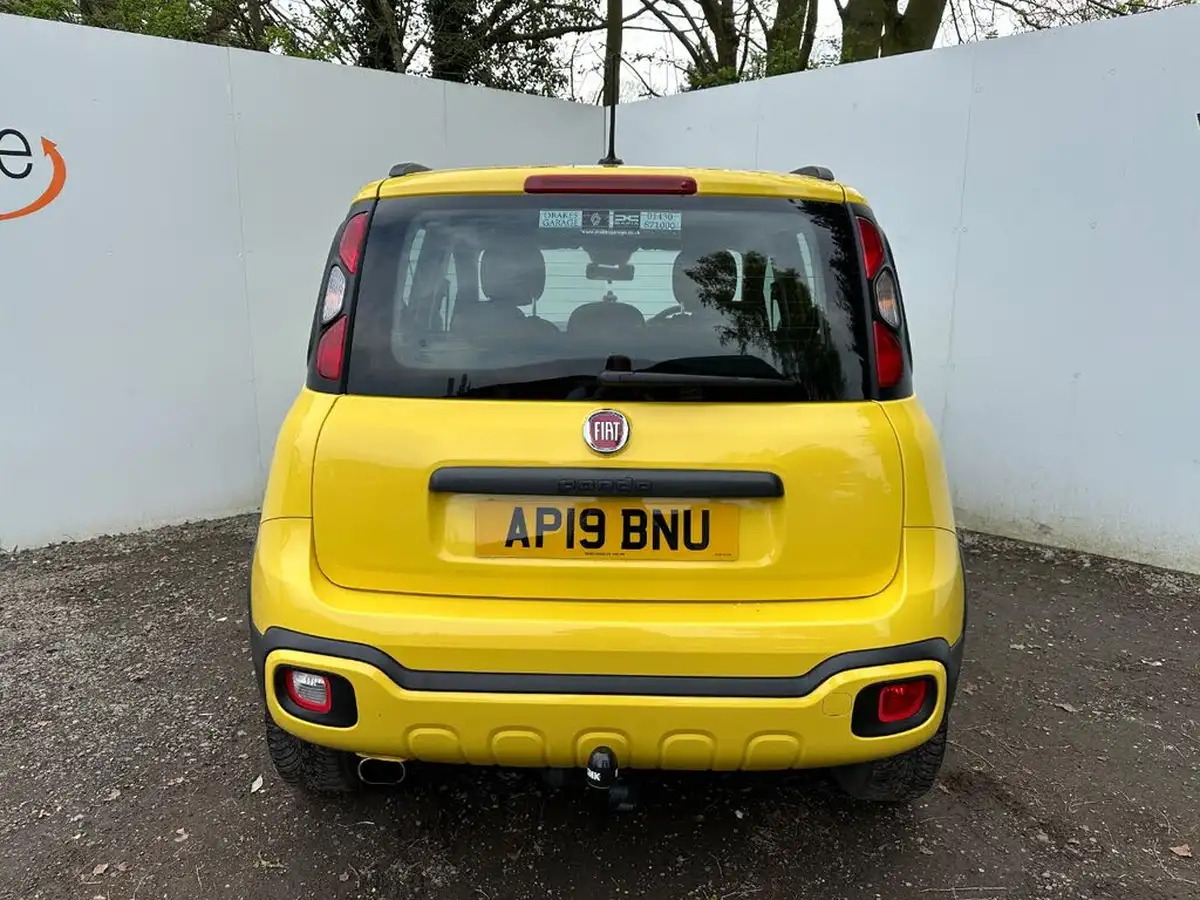 2019-fiat-panda-09-waze-4x4-big-10