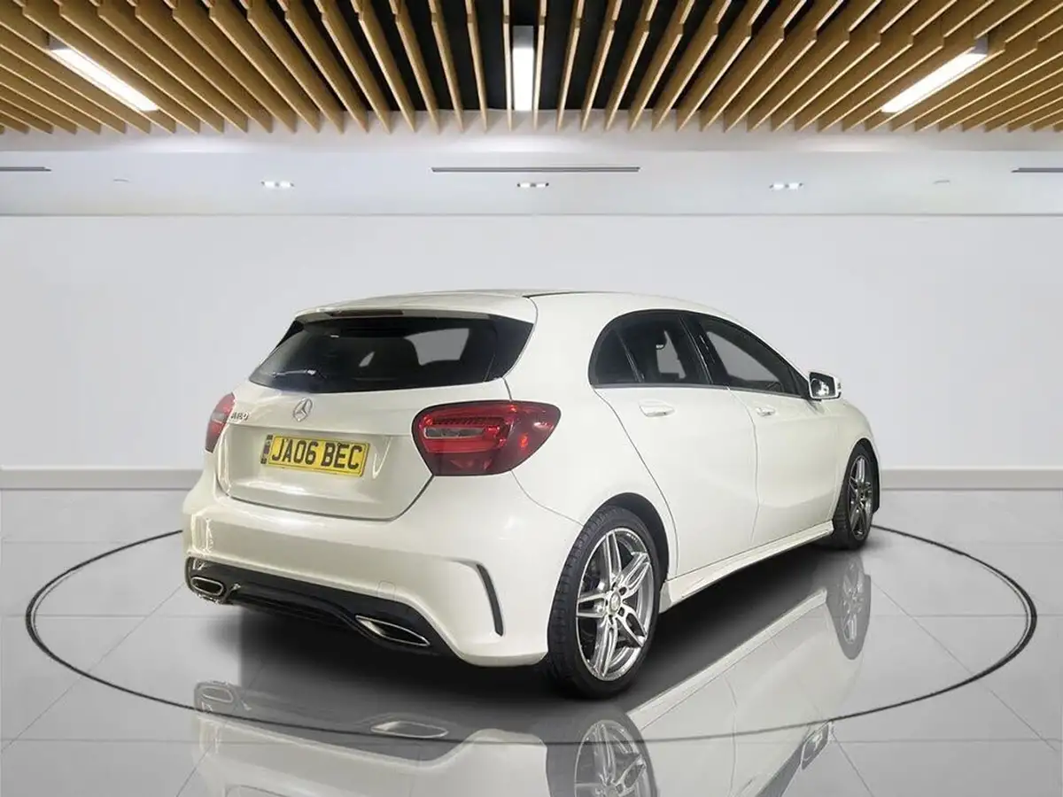 2016-mercedes-benz-a-class-16-a180-amg-line-ss-big-7