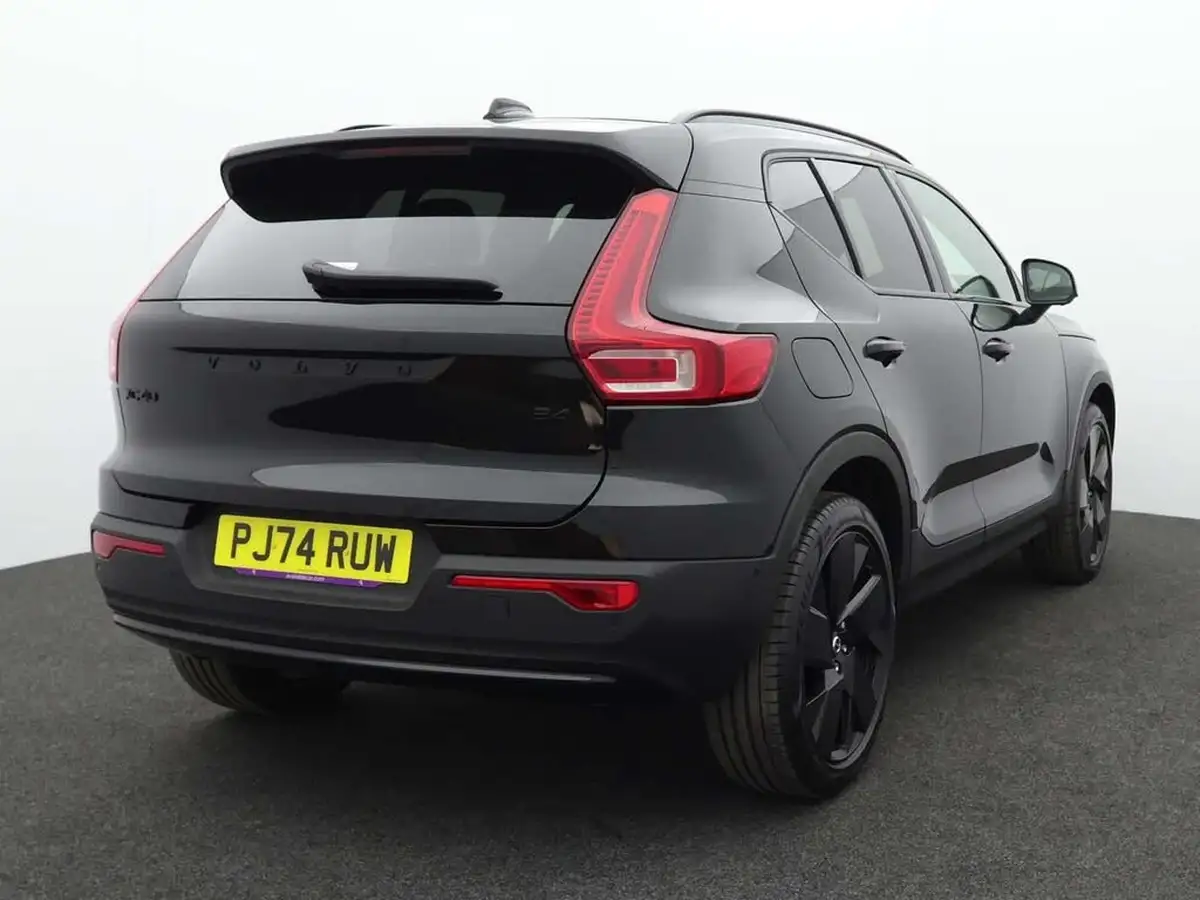 2025-volvo-xc40-20-b4-plus-black-edition-big-5