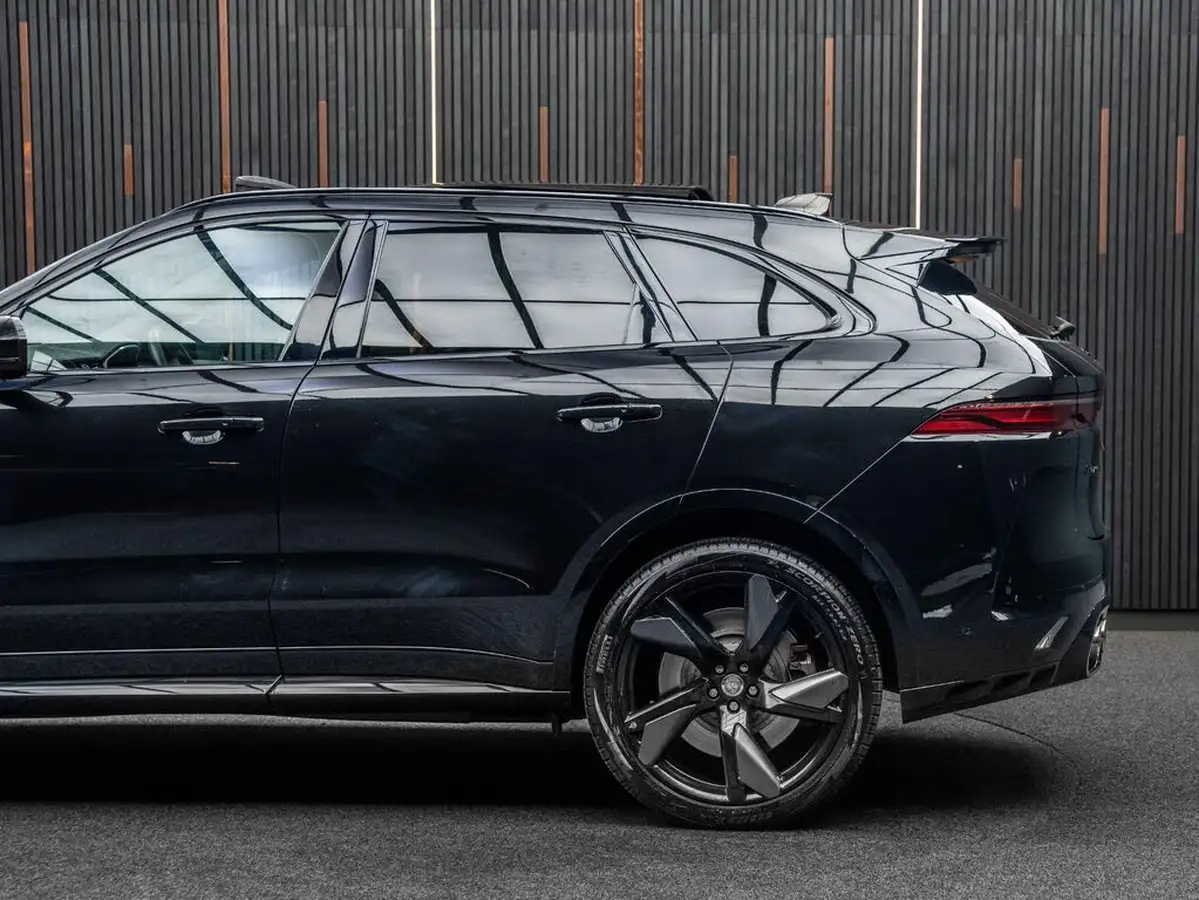 2022-jaguar-f-pace-50-v8-p550-svr-big-16
