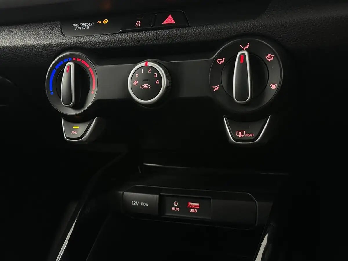 2018-kia-rio-125-2-big-18