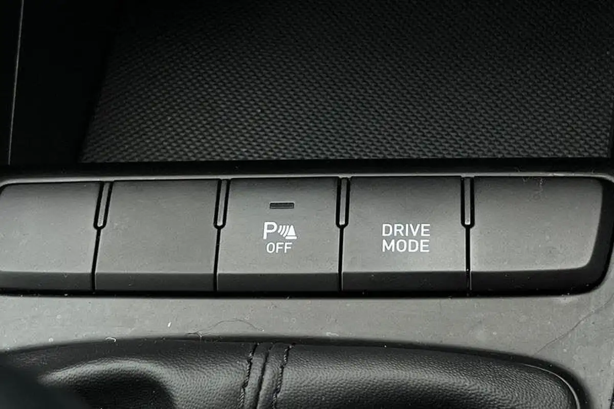 2021-hyundai-i20-10-t-gdi-se-connect-eclutch-imt-big-31