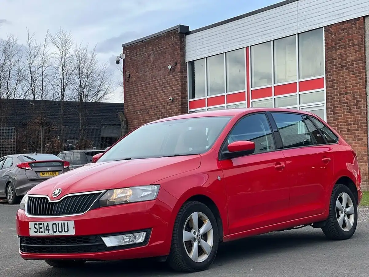 2014-skoda-rapid-spaceback-12-se-105ps-big-0
