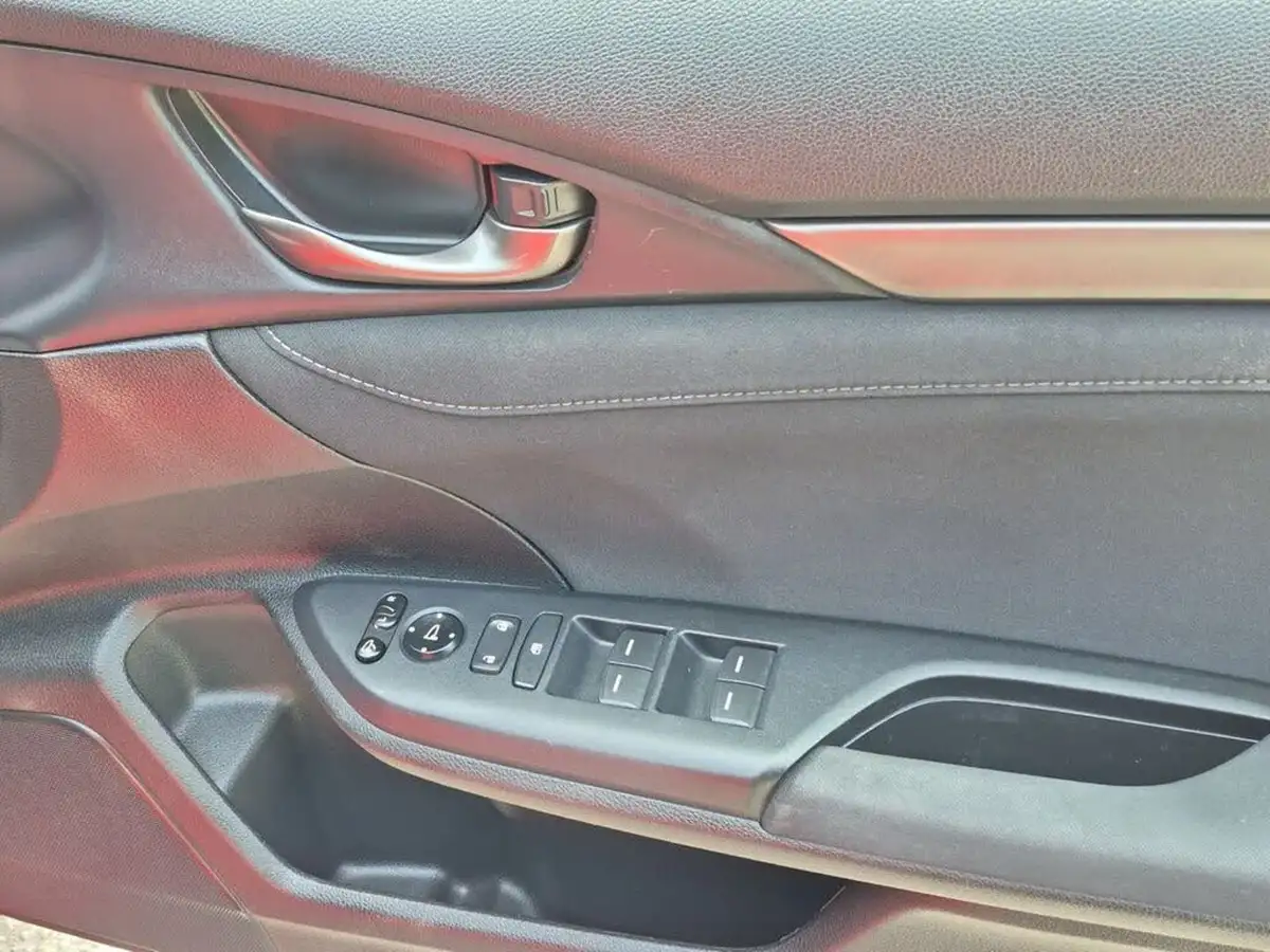 2019-honda-civic-10-vtec-turbo-sr-hatchback-5d-big-14