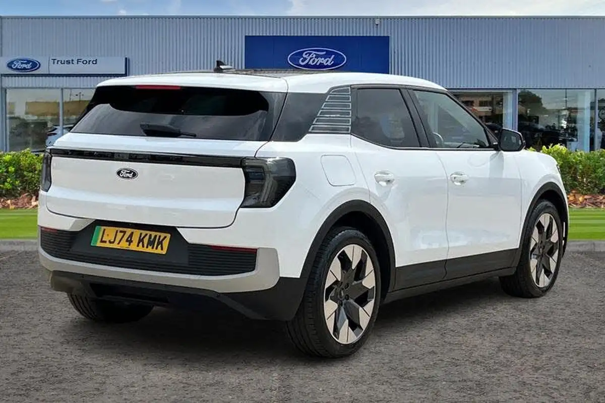 2024-ford-explorer-e-premium-286ps-77kwh-big-3