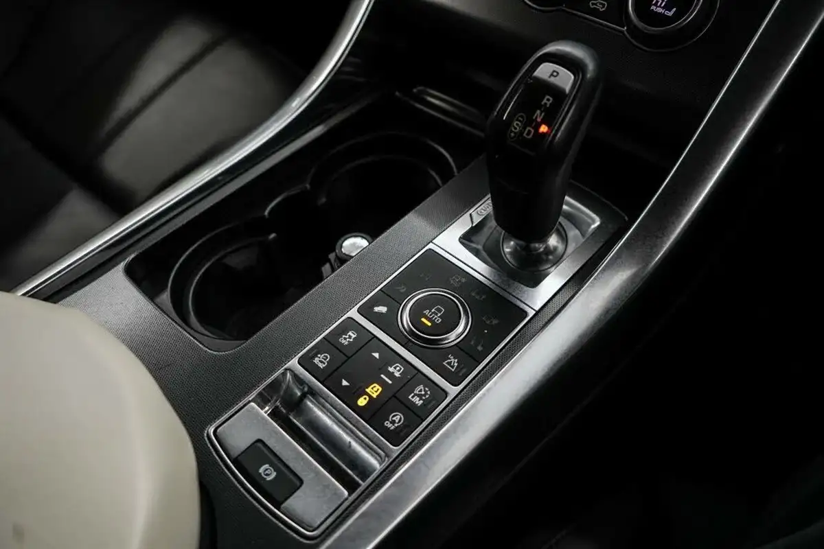 2017-land-rover-range-rover-sport-30-sd-v6-hse-dynamic-306ps-big-27