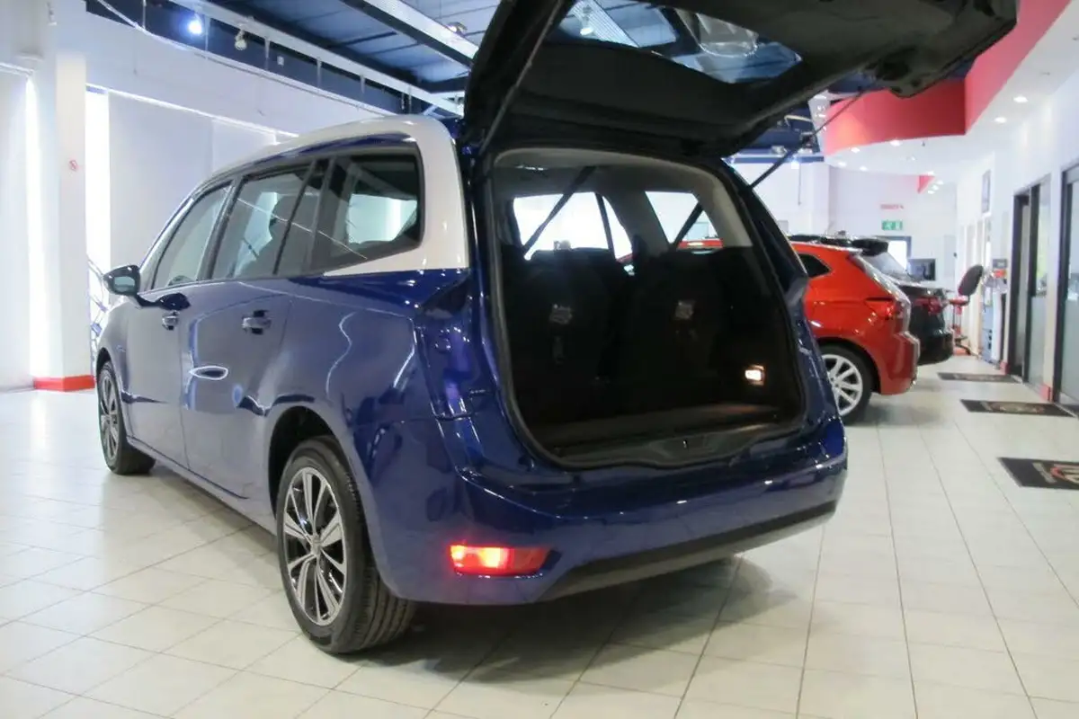 2018-citroen-grand-c4-picasso-16bluehdi-feel-big-3