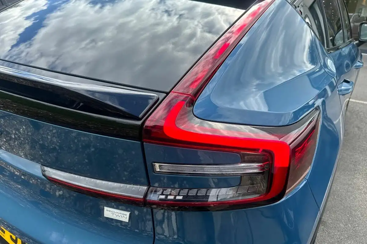 2022-volvo-c40-e-twin-recharge-pro-big-19