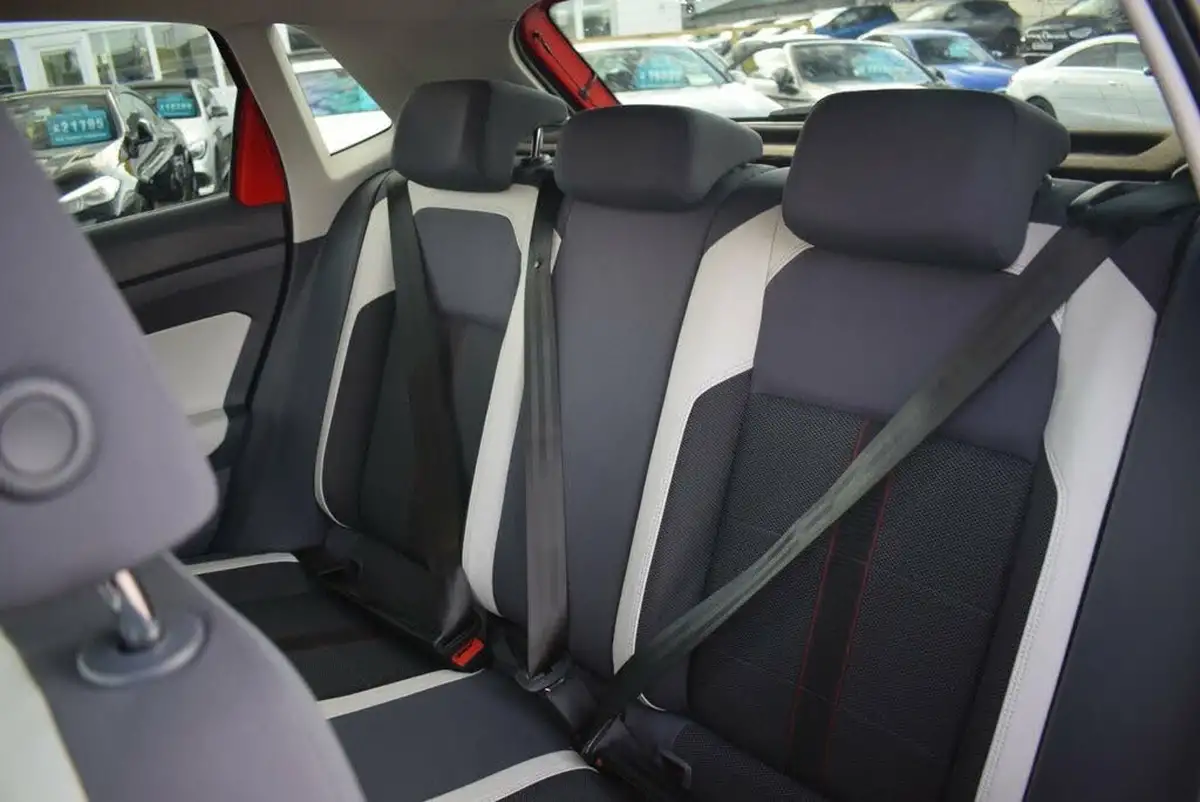 2020-volkswagen-polo-10-beats-80ps-big-3