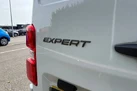 2024-peugeot-expert-15-bluehdi-professional-long-small-35