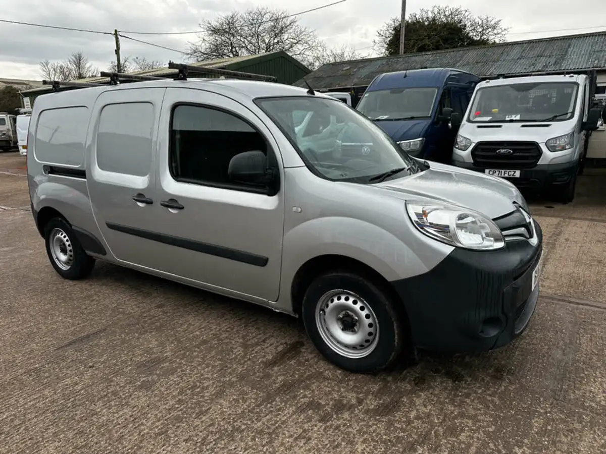 2016-renault-kangoo-maxi-15td-ll21-dci-90-maxi-business-panel-big-10