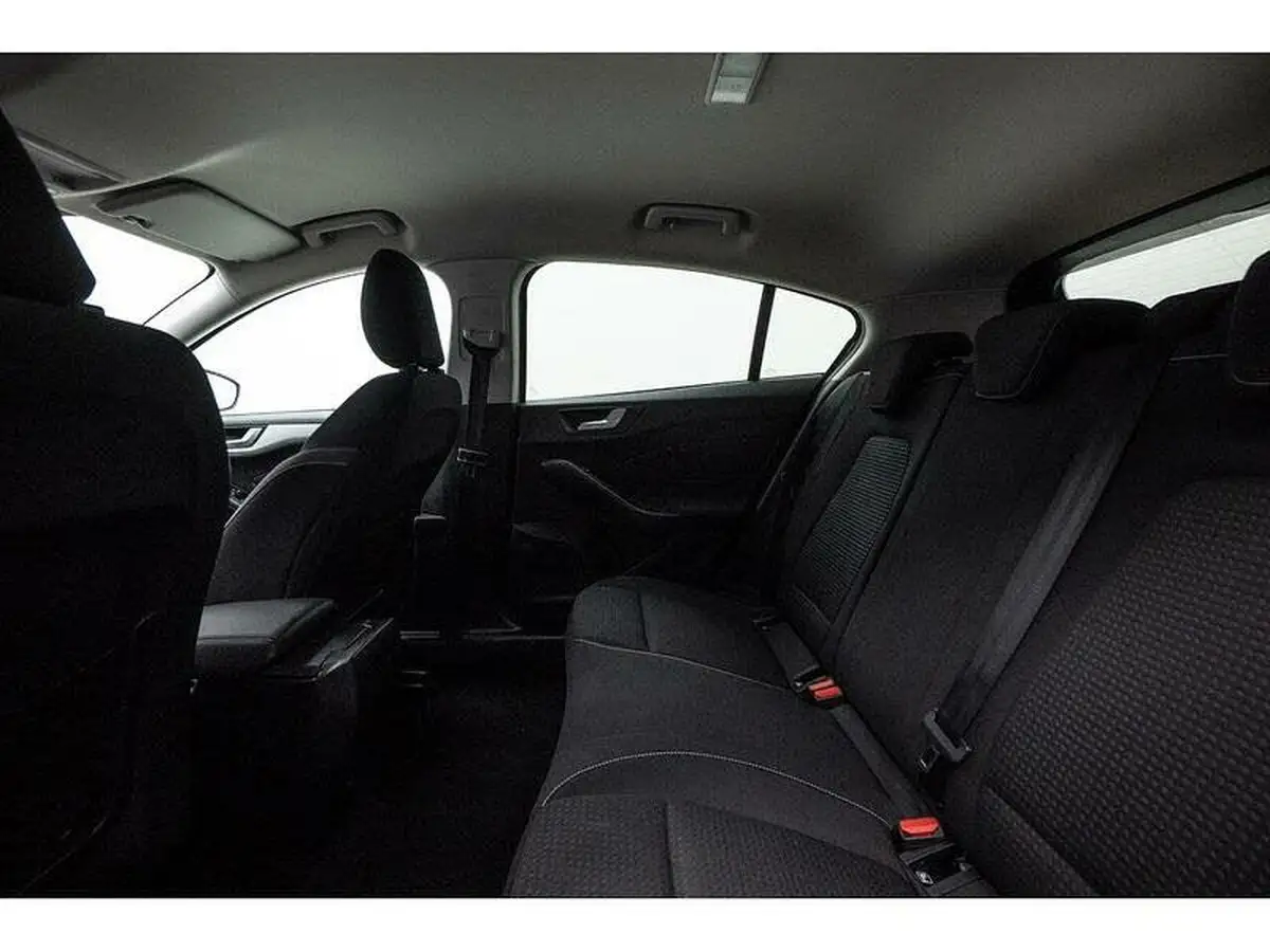 2019-ford-focus-10t-zetec-125ps-ss-hatchback-auto-big-36