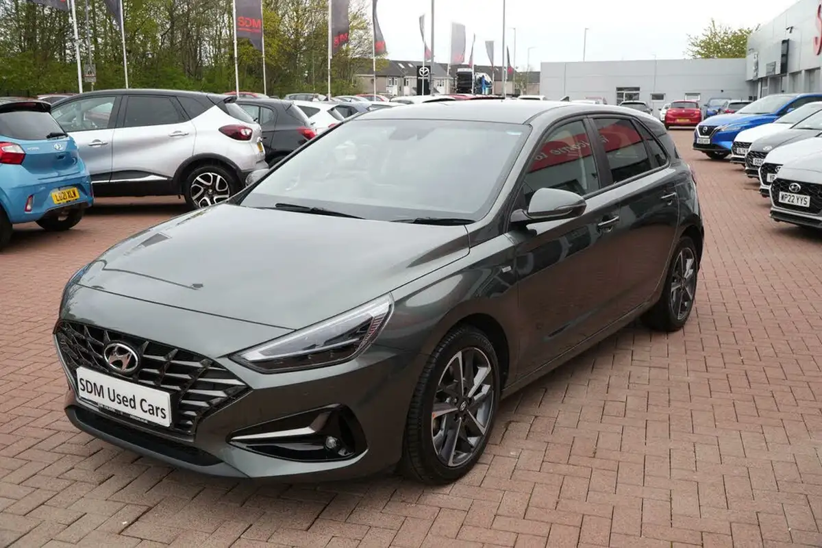 2023-hyundai-i30-10-t-gdi-premium-hatchback-big-2