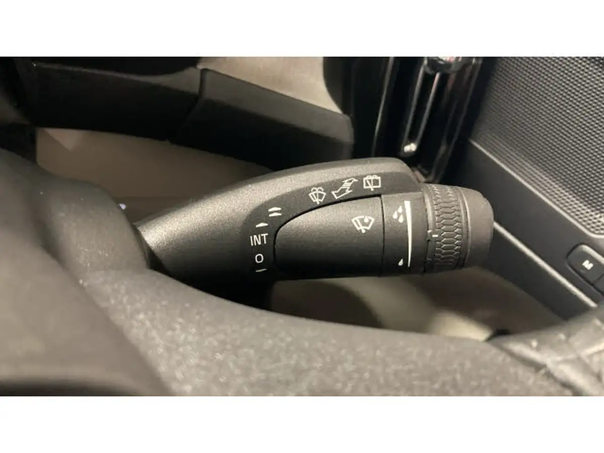 2021-volvo-xc40-15-t3-inscription-pro-161bhp-auto-big-31