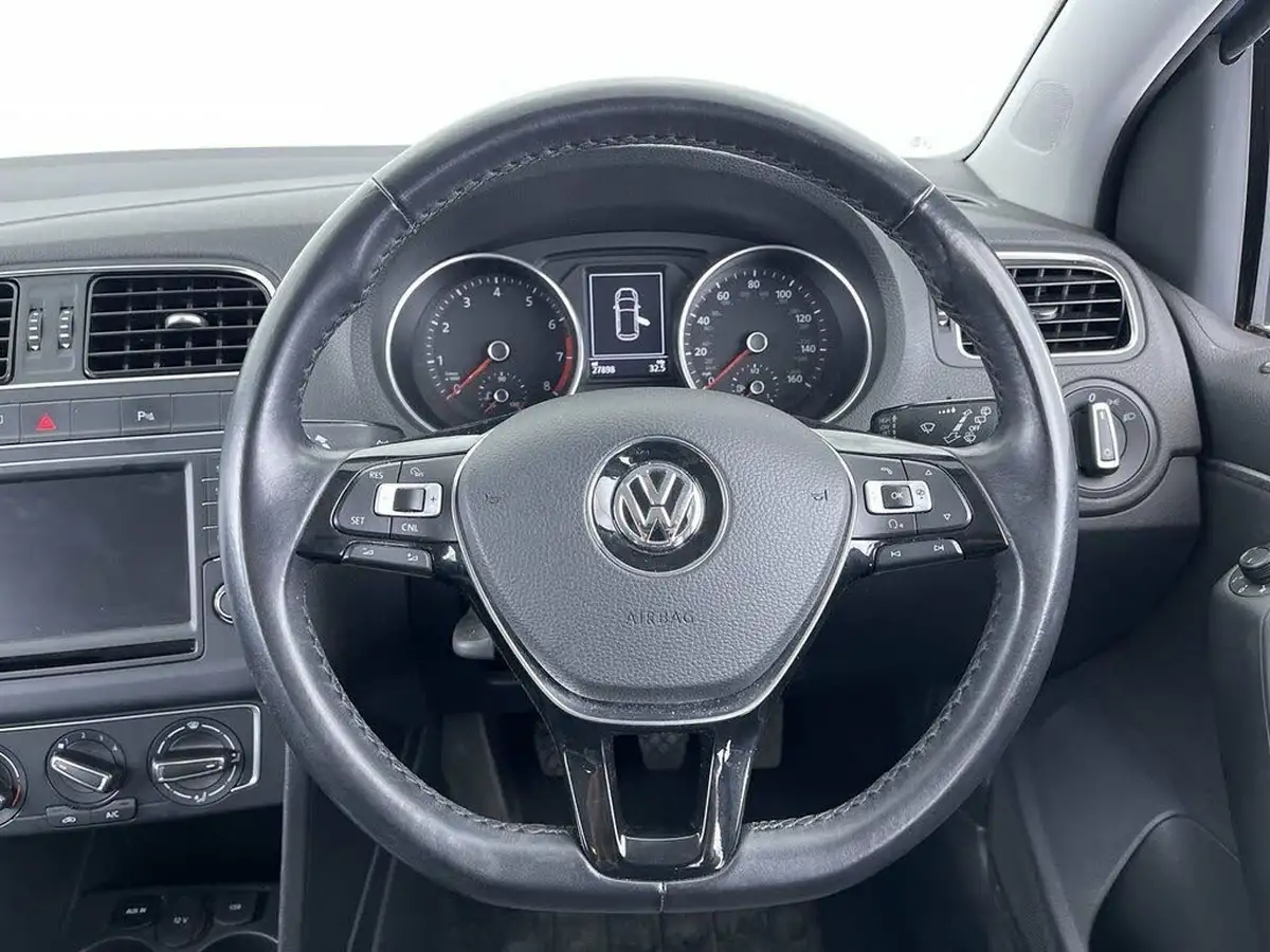 2016-volkswagen-polo-10-match-60ps-5d-big-35