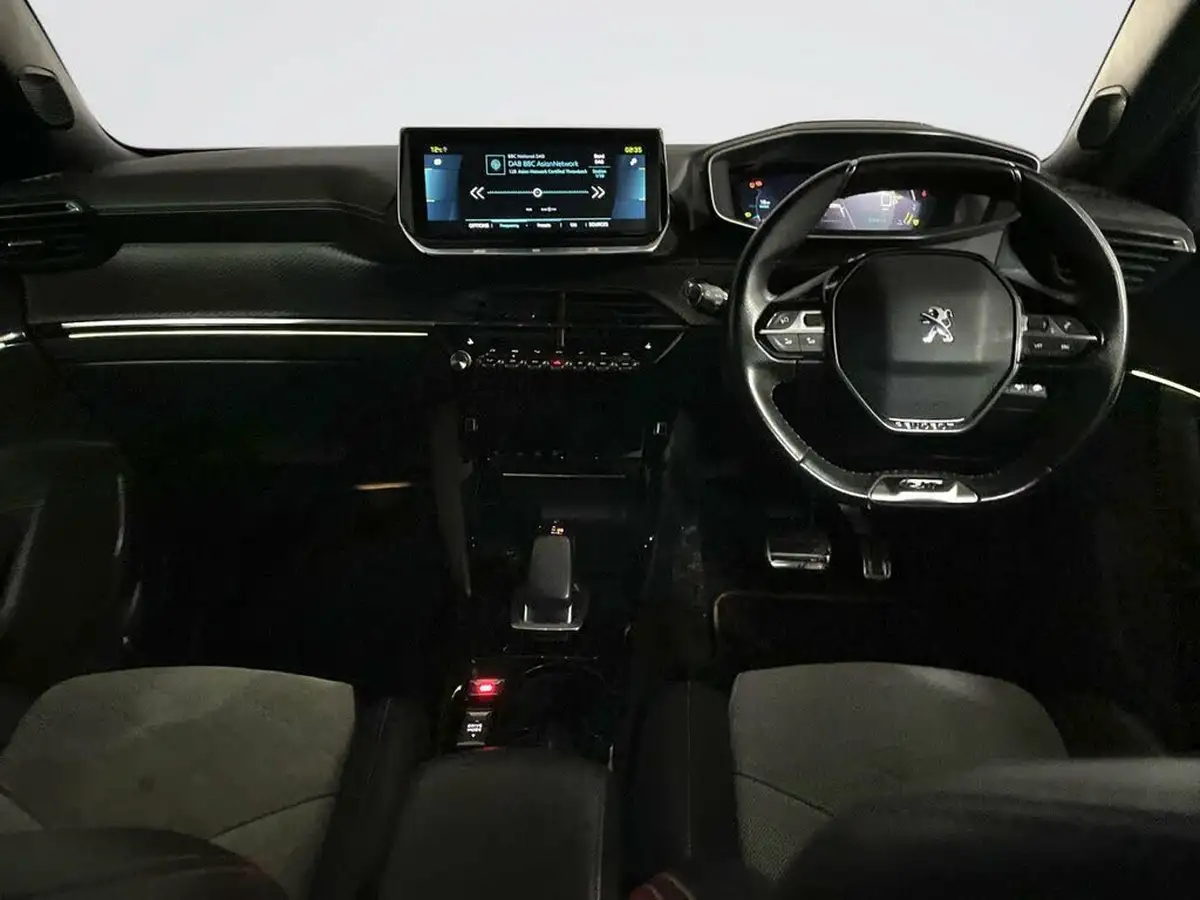 2021-peugeot-2008-suv-e-gt-premium-big-2