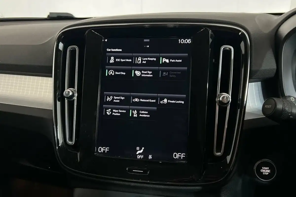2020-volvo-xc40-20td-d3-momentum-geartronic-big-14