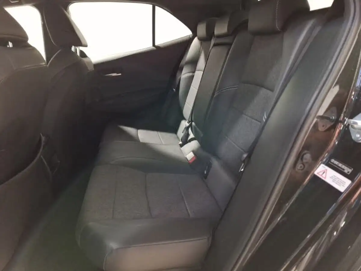 2021-toyota-corolla-20-vvt-i-design-spare-wheel-hatchback-big-5