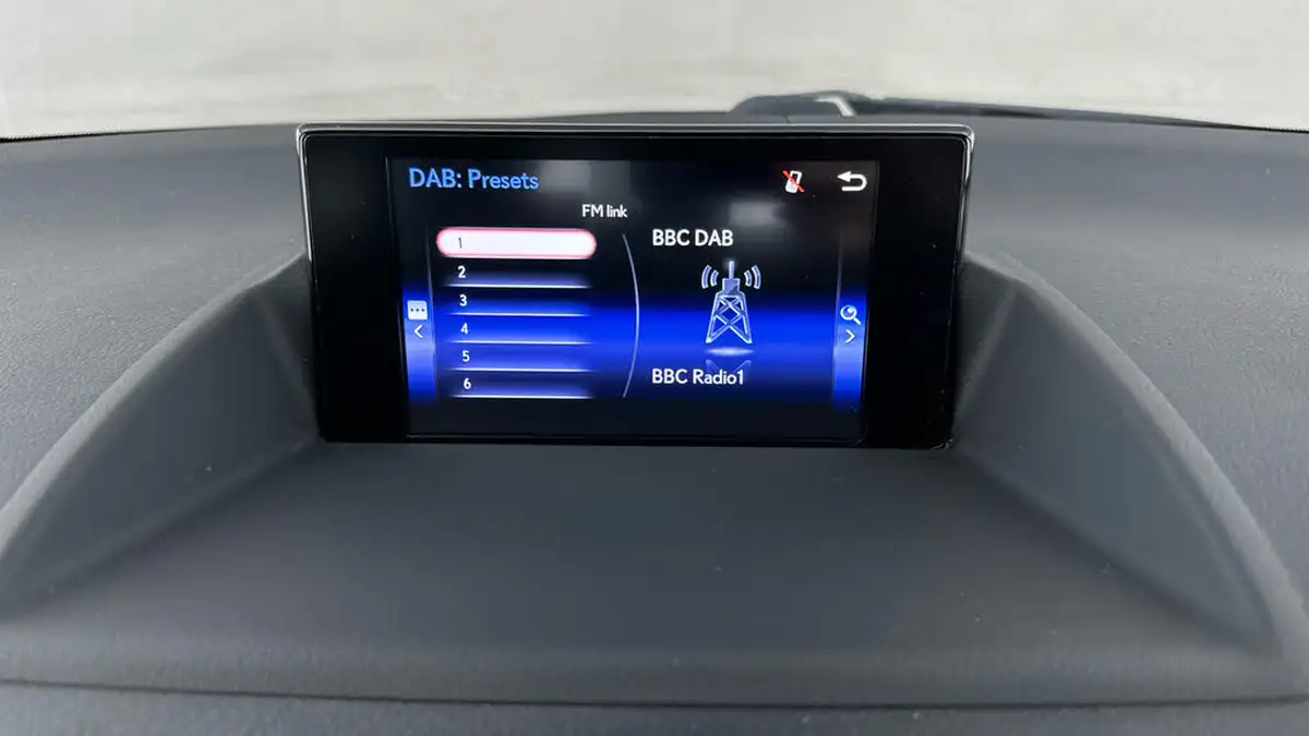 2018-lexus-ct-200h-18-f-sport-big-23