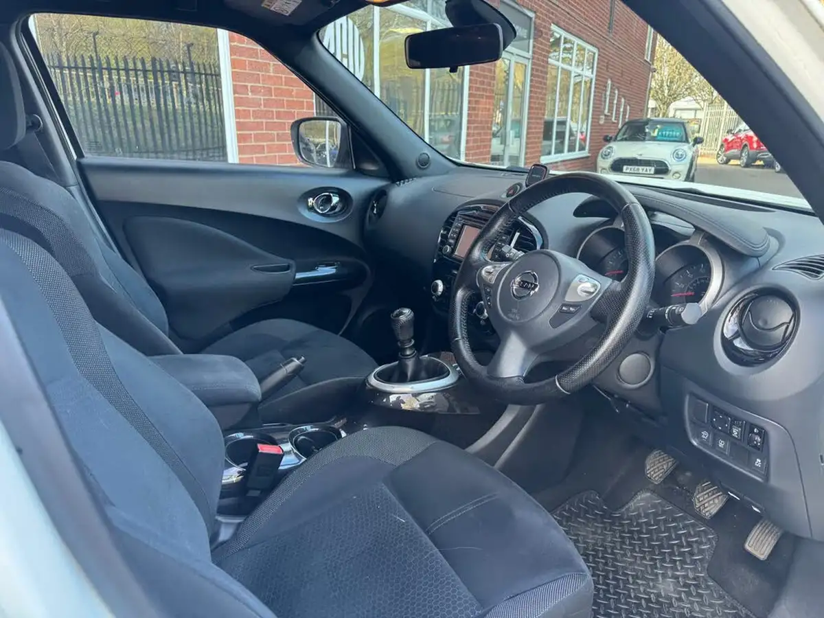2016-nissan-juke-12-dig-t-n-connecta-ss-big-15