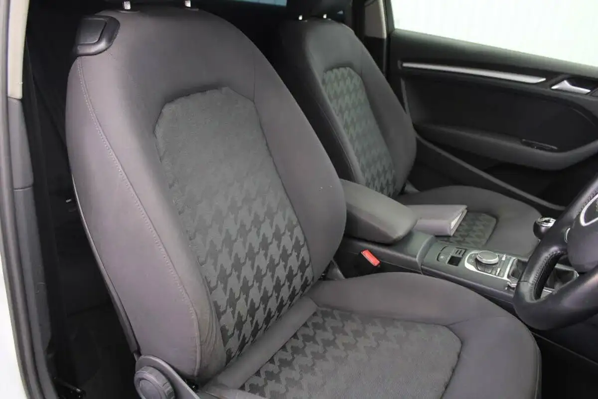 2013-audi-a3-14-se-tfsi-122ps-hatchback-3d-big-18