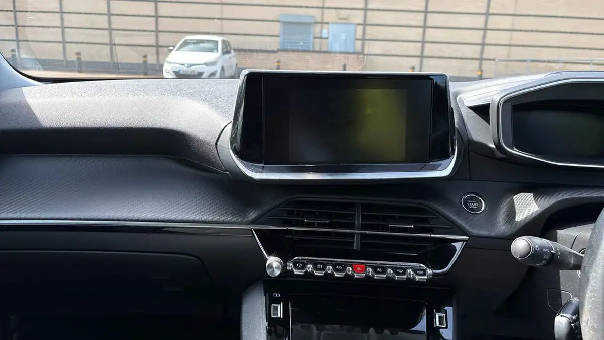 2021-peugeot-2008-suv-12-puretech-allure-premium-130bhp-eat8-big-9