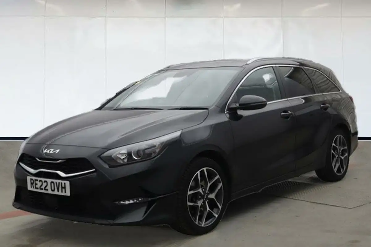 2022-kia-ceed-15-t-gdi-3-sportswagon-big-1