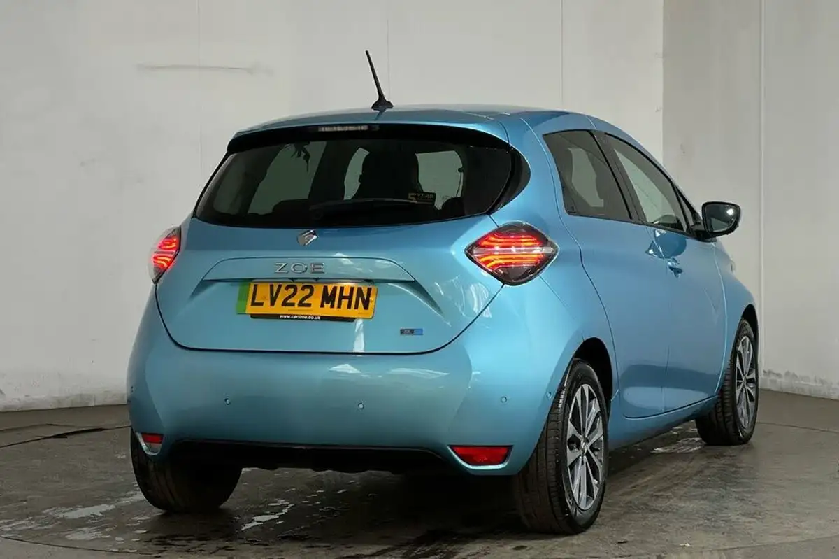 2022-renault-zoe-e-gt-line-big-16