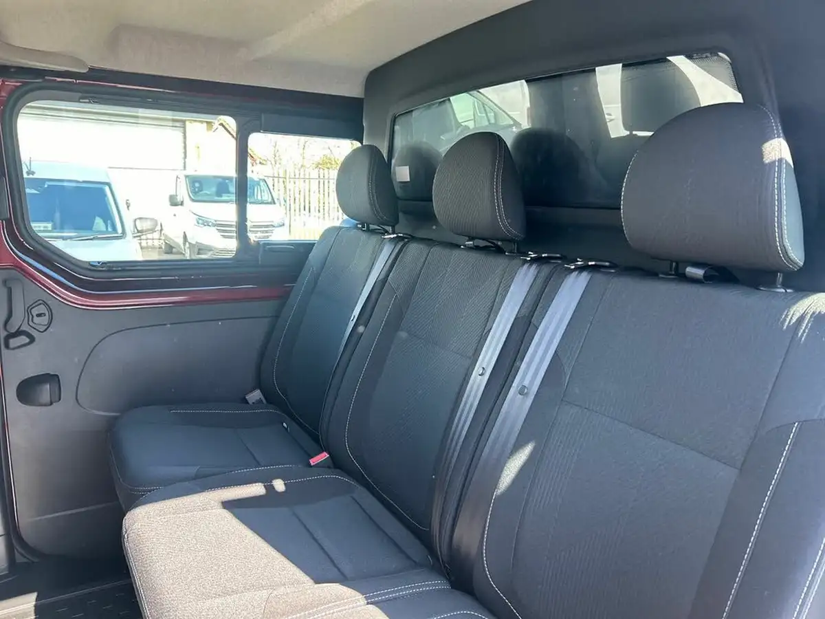 2025-renault-trafic-20dci-ll30-150-extra-sport-panel-big-8