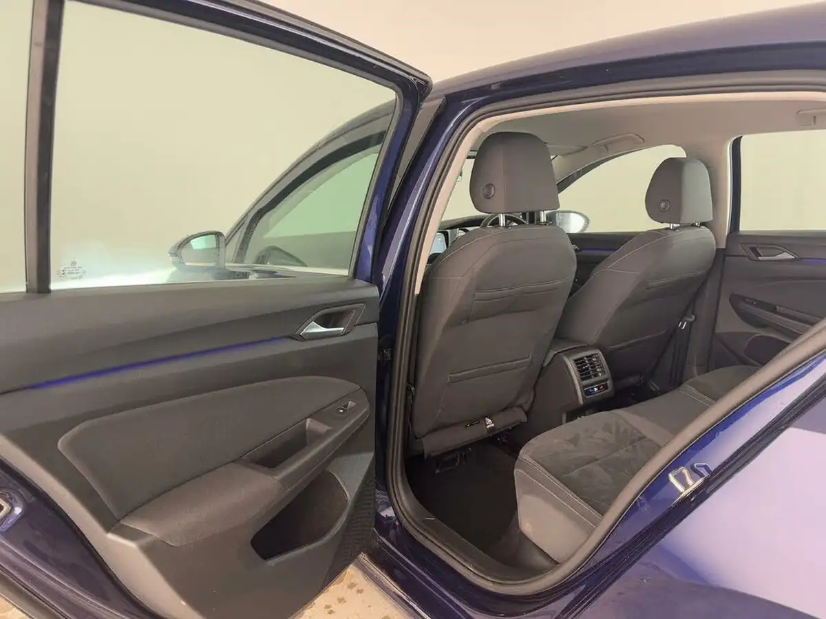 2021-volkswagen-golf-15-etsi-style-150ps-hatchback-big-12