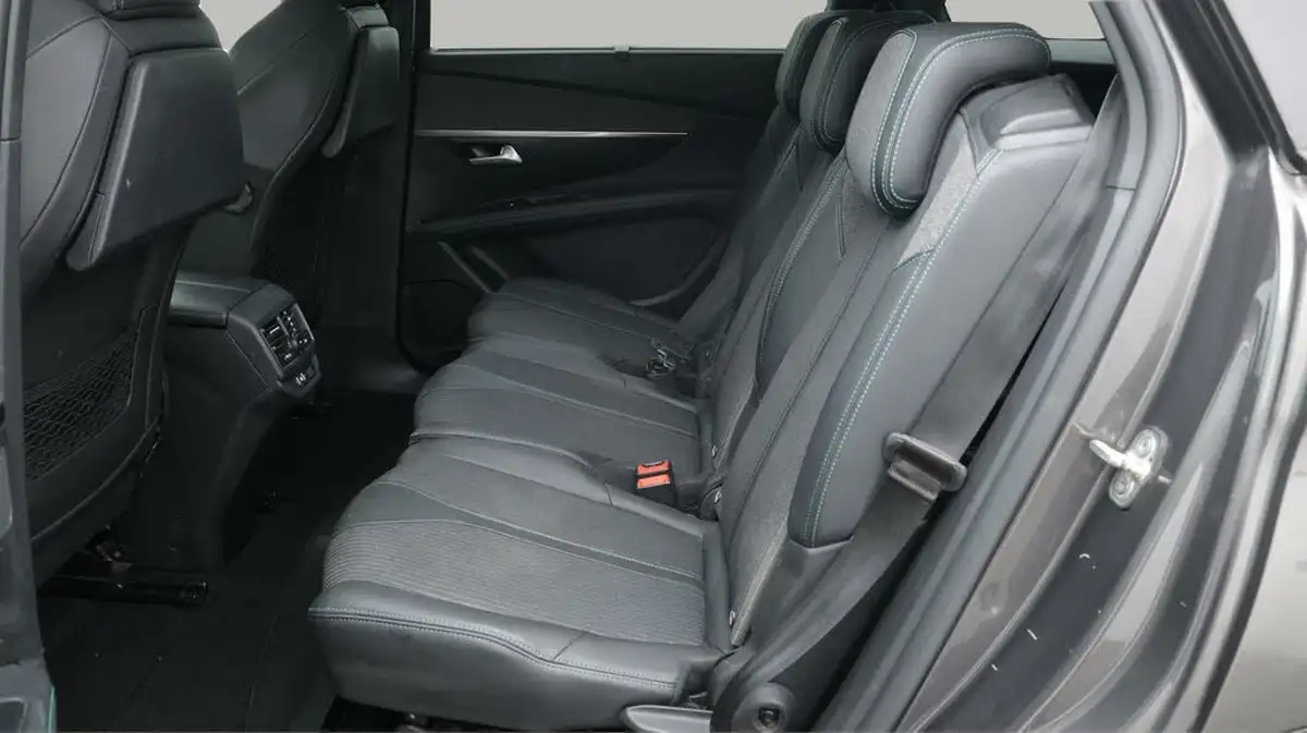 2021-peugeot-5008-suv-15-bluehdi-allure-premium-big-16