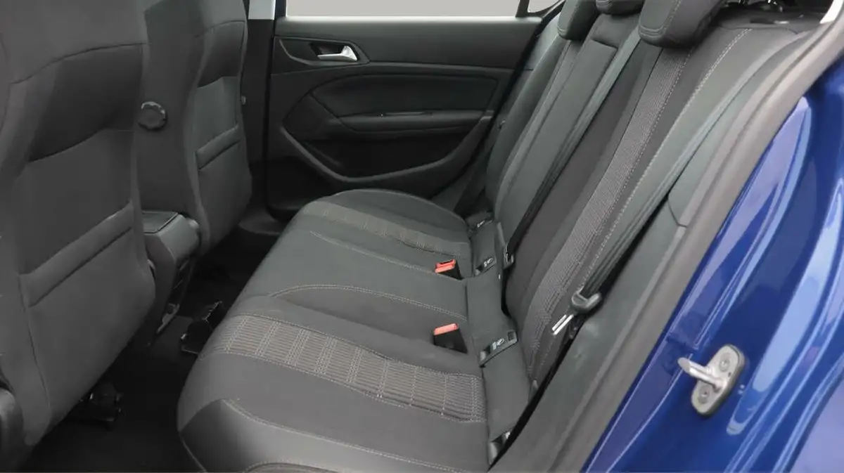 2018-peugeot-308-15-bluehdi-allure-15-bluehdi-big-16