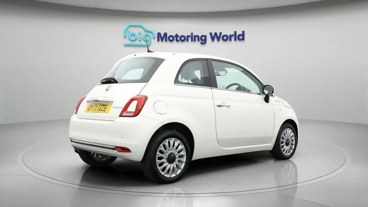 2021-fiat-500-10-dolcevita-big-6