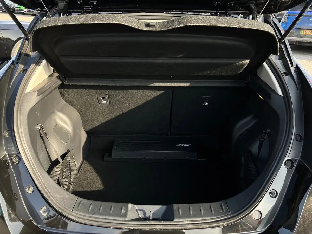 2024-nissan-leaf-e-tekna-39kwh-big-22