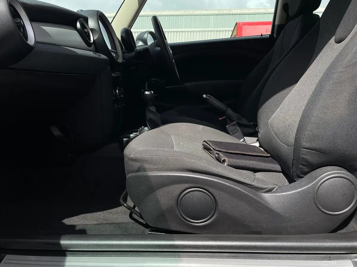 2011-mini-cooper-16-first-big-33