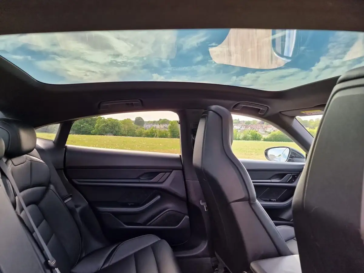 2021-porsche-taycan-e-4s-571ps-performance-battery-plus-big-9