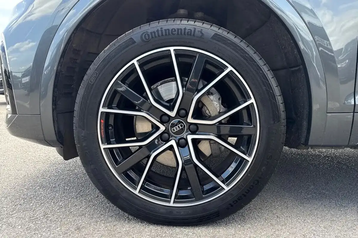 2024-audi-q5-20-45-tfsi-black-edition-station-wagon-big-12