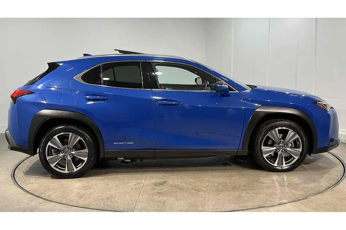 2021-lexus-ux-300e-e-ux-big-4