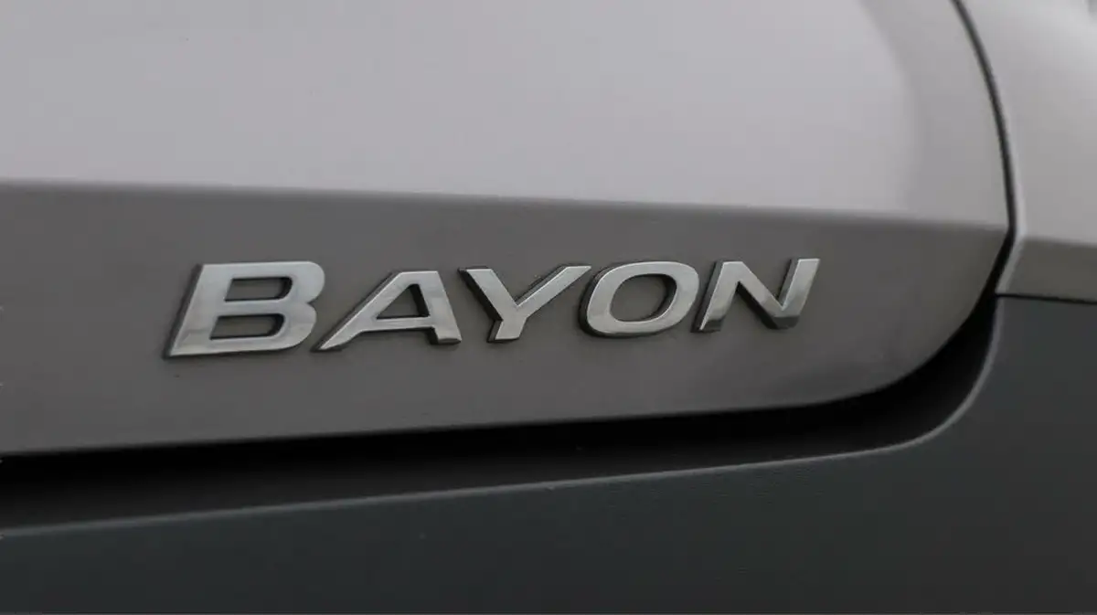 2022-hyundai-bayon-10-t-gdi-se-connect-dct-big-23