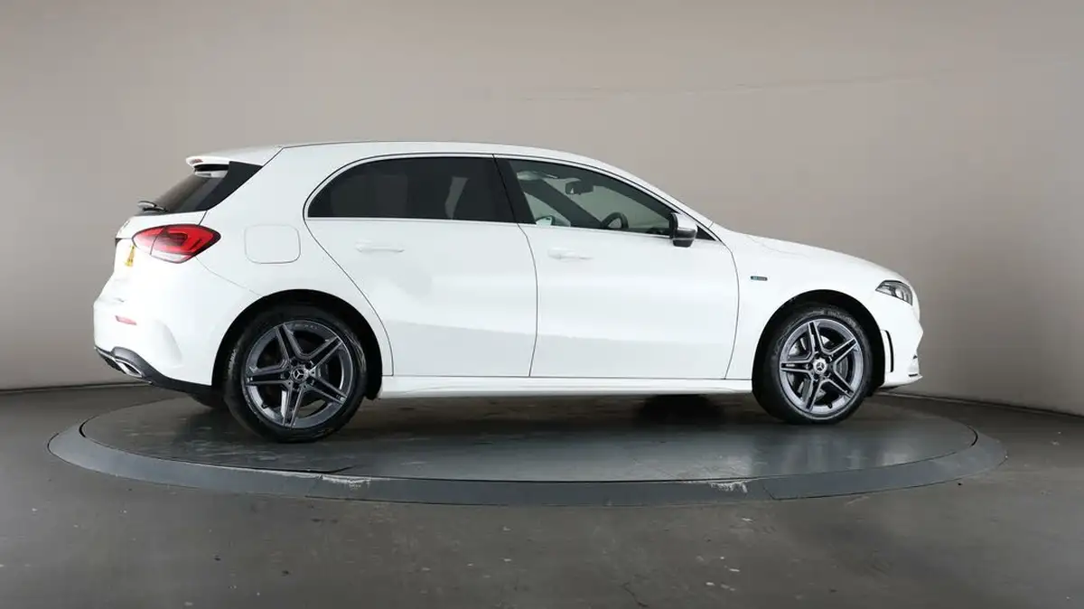 2020-mercedes-benz-a-class-13-a250e-amg-line-hatchback-5d-big-61